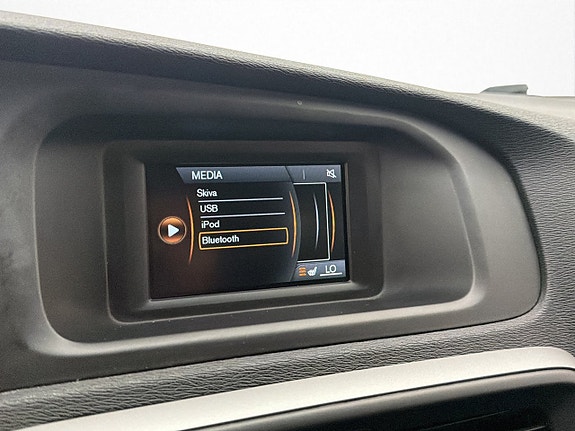 Volvo V40 16 of 27