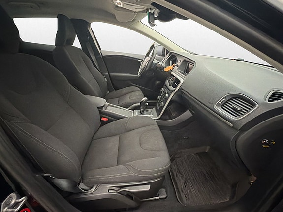 Volvo V40 19 of 27