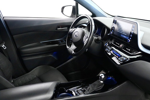 Toyota C-HR 7 of 23