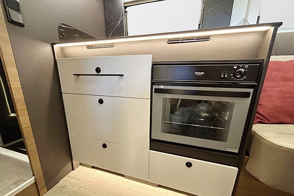 Benimar MILEO 297 - QUEENBED - ALDE – 180hk AUTOMAT ADAPTIV FARTHÅLLARE HEAVY CHASSI 16 of 30