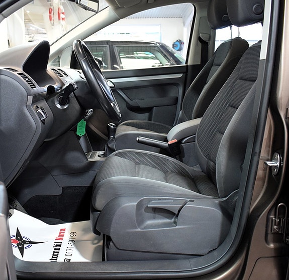 Volkswagen Touran 7 of 29