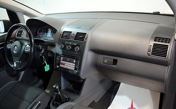 Volkswagen Touran 18 of 29