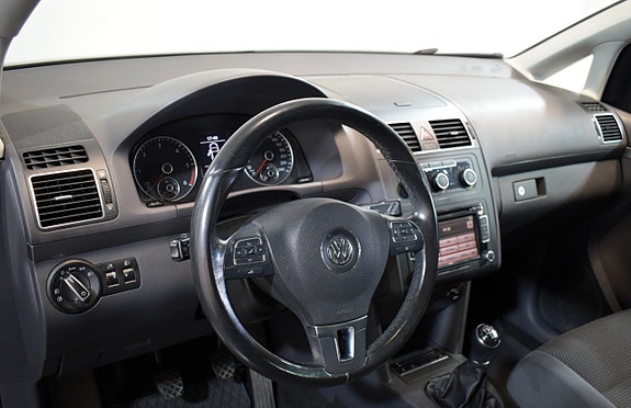 Volkswagen Touran 9 of 29