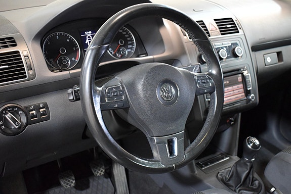 Volkswagen Touran 8 of 29