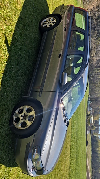 Volvo V70 3 of 6