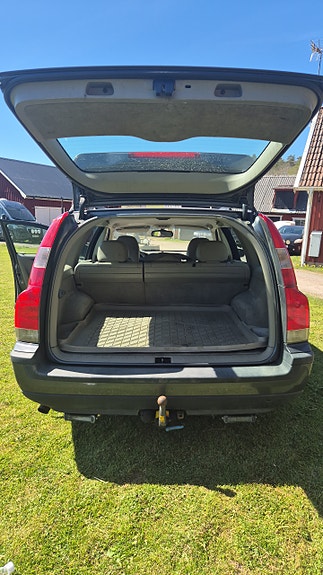 Volvo V70 4 of 6