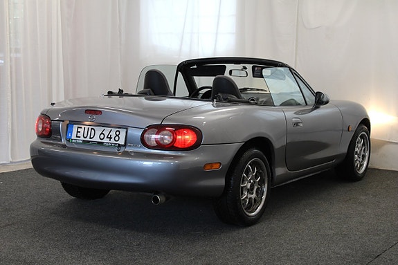 Mazda MX-5 8 of 13