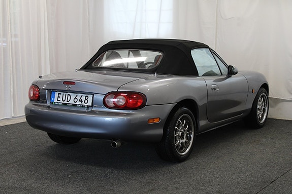 Mazda MX-5 4 of 13