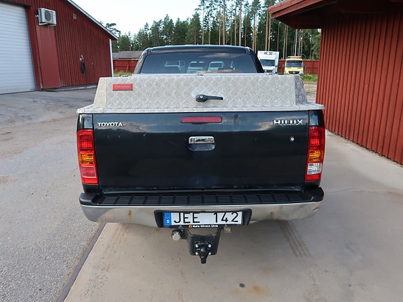 Toyota HiLux 5 of 13