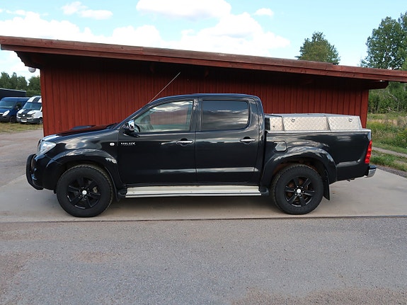 Toyota HiLux 7 of 13