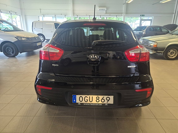 Kia Rio 5 of 6