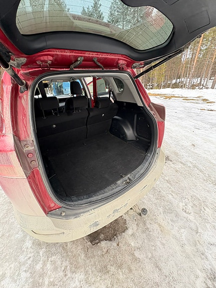 Toyota RAV4 5 of 7