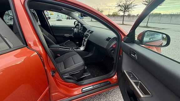 Volvo S40 6 of 8