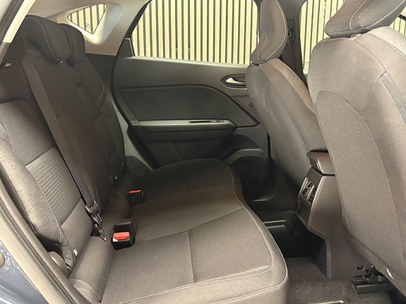 Renault Captur 16 of 19