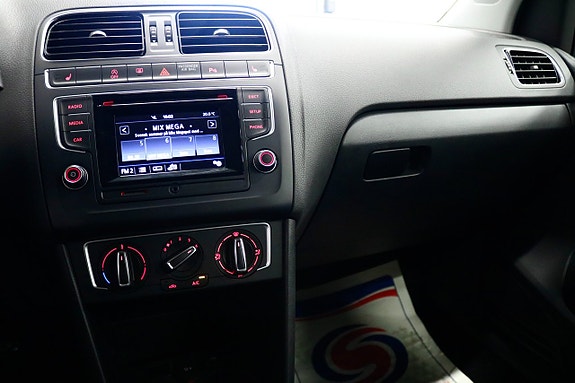 Volkswagen Polo 12 of 16