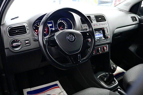 Volkswagen Polo 11 of 16