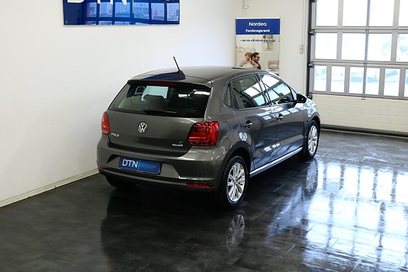 Volkswagen Polo 2 of 16