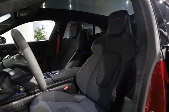 Porsche Taycan GTS 15 of 28