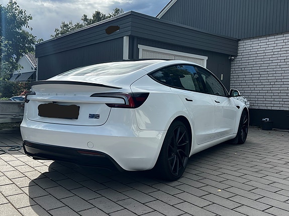Tesla Model 3 2 of 9