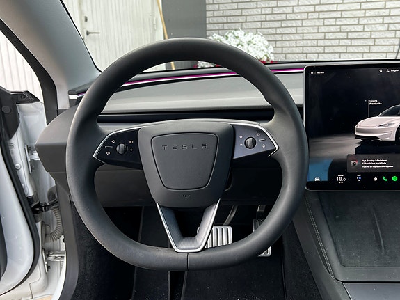 Tesla Model 3 9 of 9