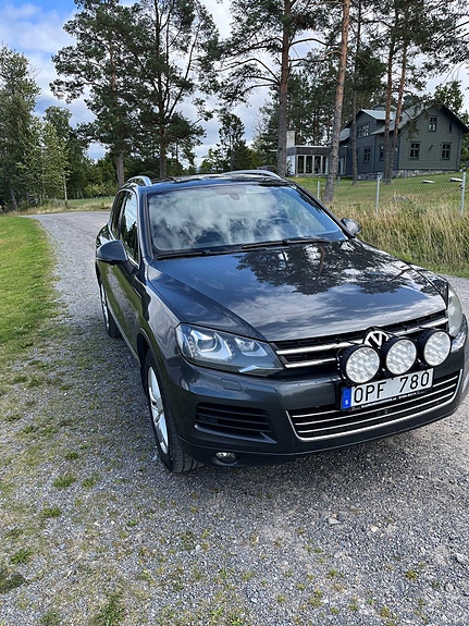 Volkswagen Touareg 2 of 12
