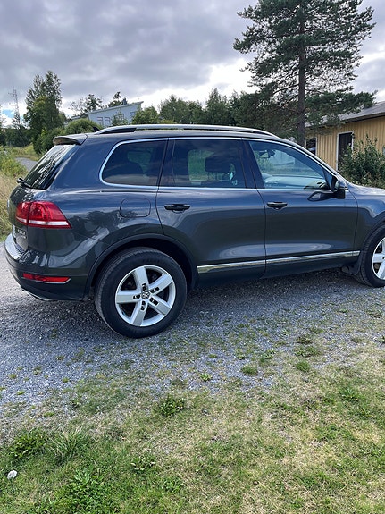 Volkswagen Touareg 4 of 12