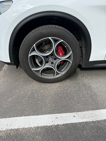 Alfa Romeo Stelvio 22 of 25