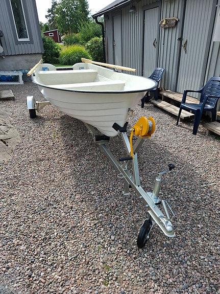 Båt med trailer 2 of 3