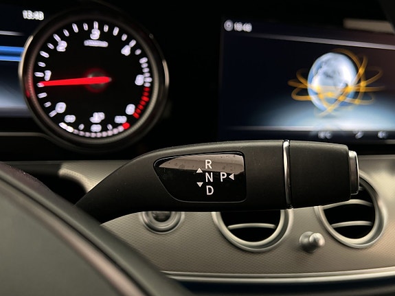Mercedes-Benz E220 24 of 30