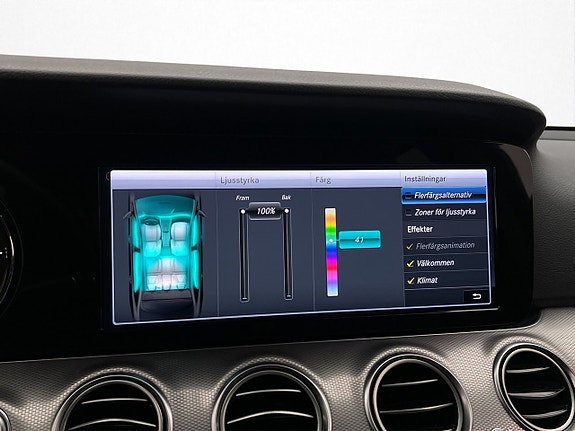 Mercedes-Benz E220 26 of 30