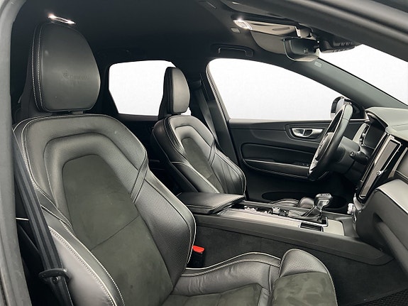 Volvo XC60 29 of 30