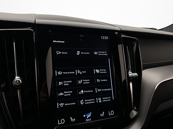 Volvo XC60 26 of 30