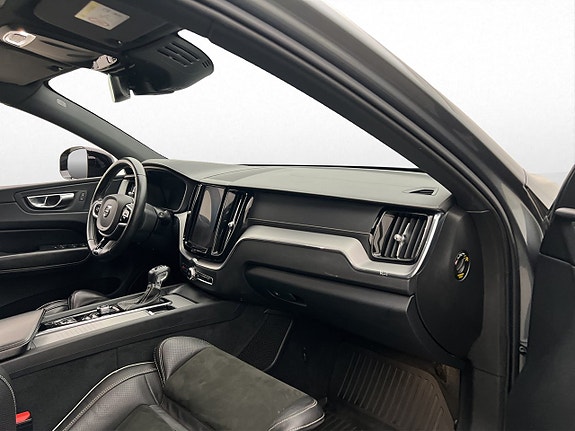 Volvo XC60 30 of 30