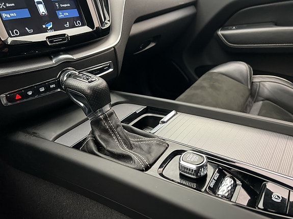 Volvo XC60 27 of 30