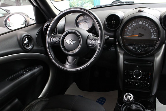 MINI Countryman Cooper 10 of 18