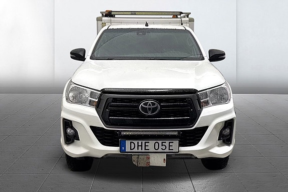Toyota HiLux 3 of 11