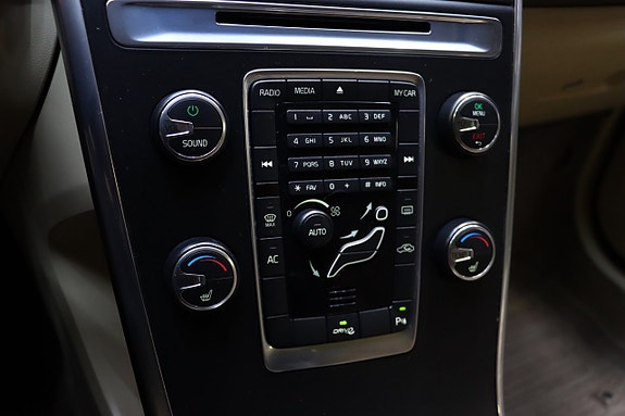 Volvo XC60 20 of 24