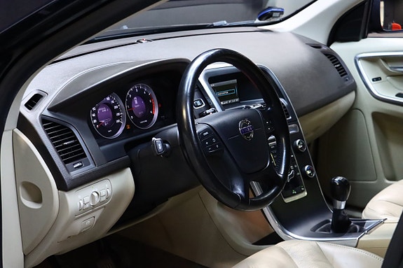 Volvo XC60 9 of 24