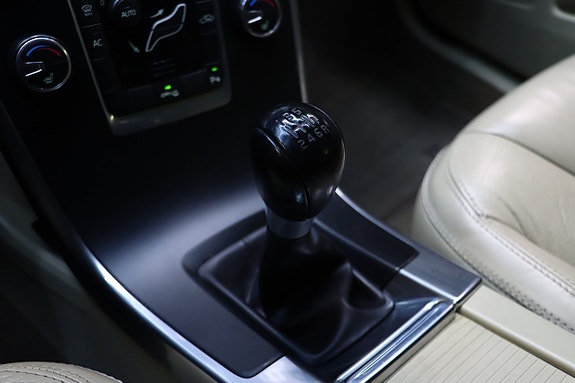 Volvo XC60 23 of 24