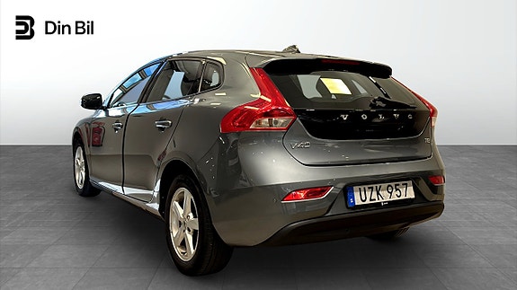 Volvo V40 3 of 12
