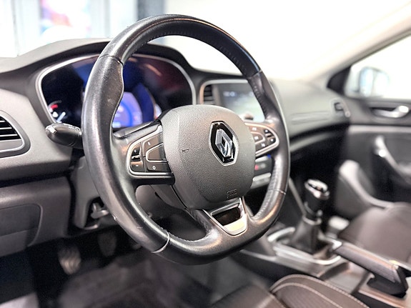 Renault Megane 10 of 15