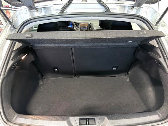 Renault Megane 15 of 15