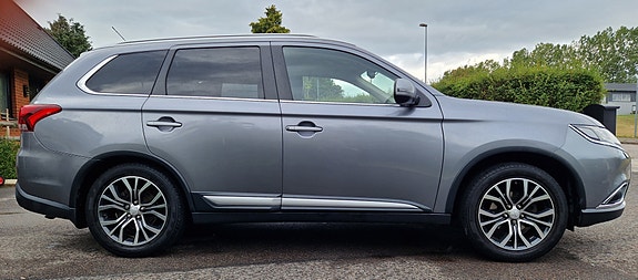 Mitsubishi Outlander 3 of 8