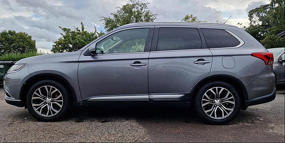 Mitsubishi Outlander 2 of 8