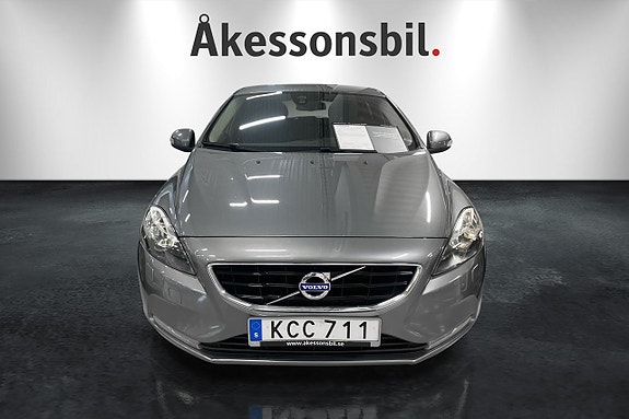 Volvo V40 7 of 9
