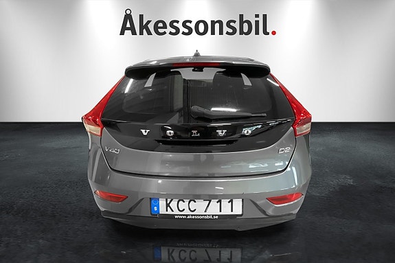 Volvo V40 4 of 9