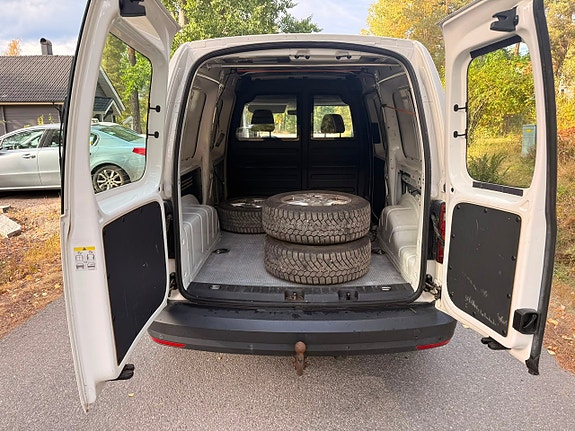 Volkswagen Caddy Maxi 6 of 21