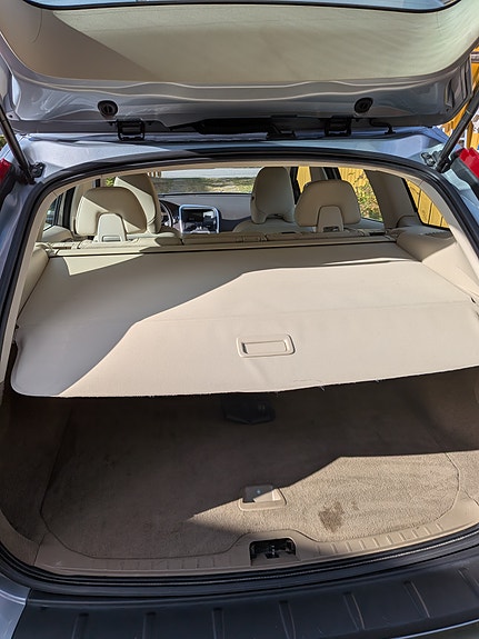 Volvo XC60 8 of 30