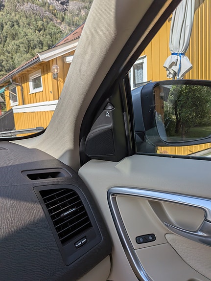 Volvo XC60 19 of 30