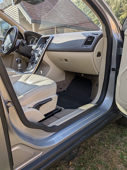 Volvo XC60 15 of 30